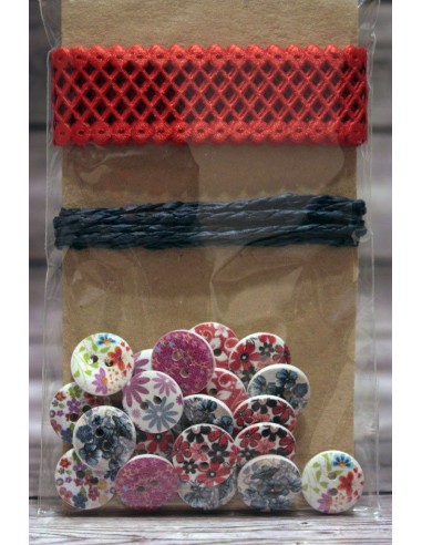 Pack cinta roja y cuerda azul y botones redondos variados