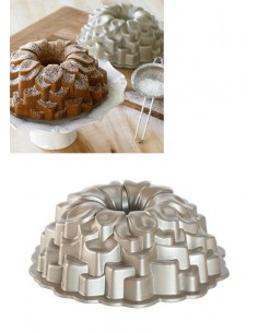 Molde Blossom Nordic Ware