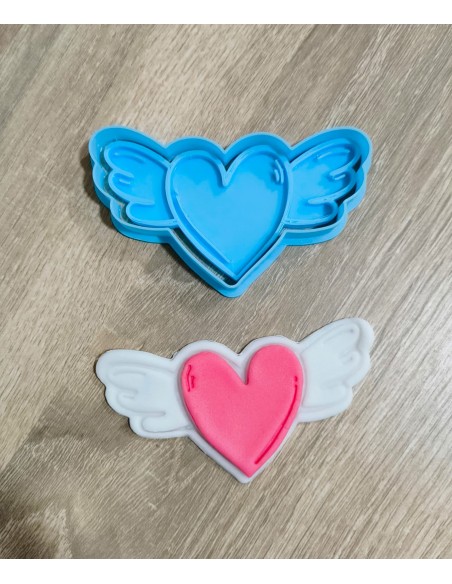 Cortador + marcador Corazón con Alas