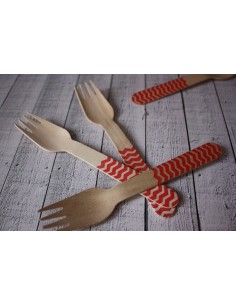 Tenedores madera chevron rojo