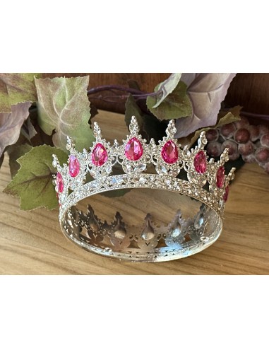 Corona Metálica Plateada con Piedras Rosas 12cm