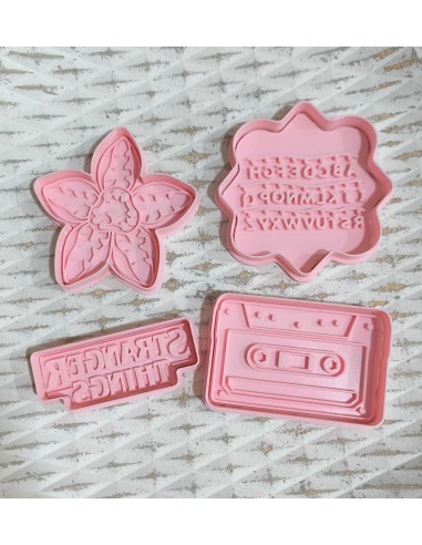 Set 4 Cortadores + Marcador Stranger Things
