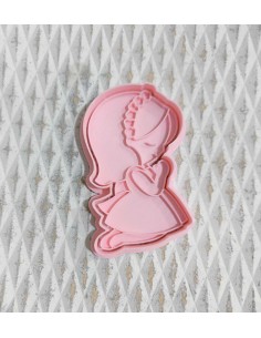 Cortador + Marcador Niña Comunión Rezando