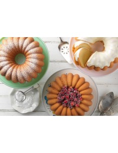 Molde Elegant Gold Nordic Ware