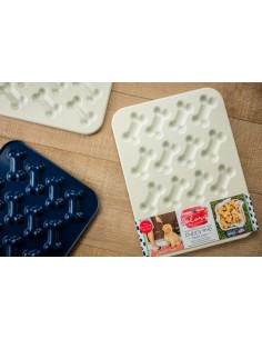 Molde Puppy Love Treat Pan Nordic Ware