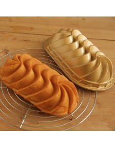 Molde Heritage Loaf Pan Nordic Ware