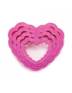 Set de 4 cortadores corazones festoneados