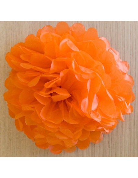 Flor de papel de color naranja