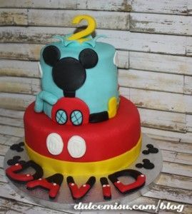 Tarta-Mickey-Mouse-de-fondant-(25)
