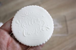 Como usar sellos para decorar galletas
